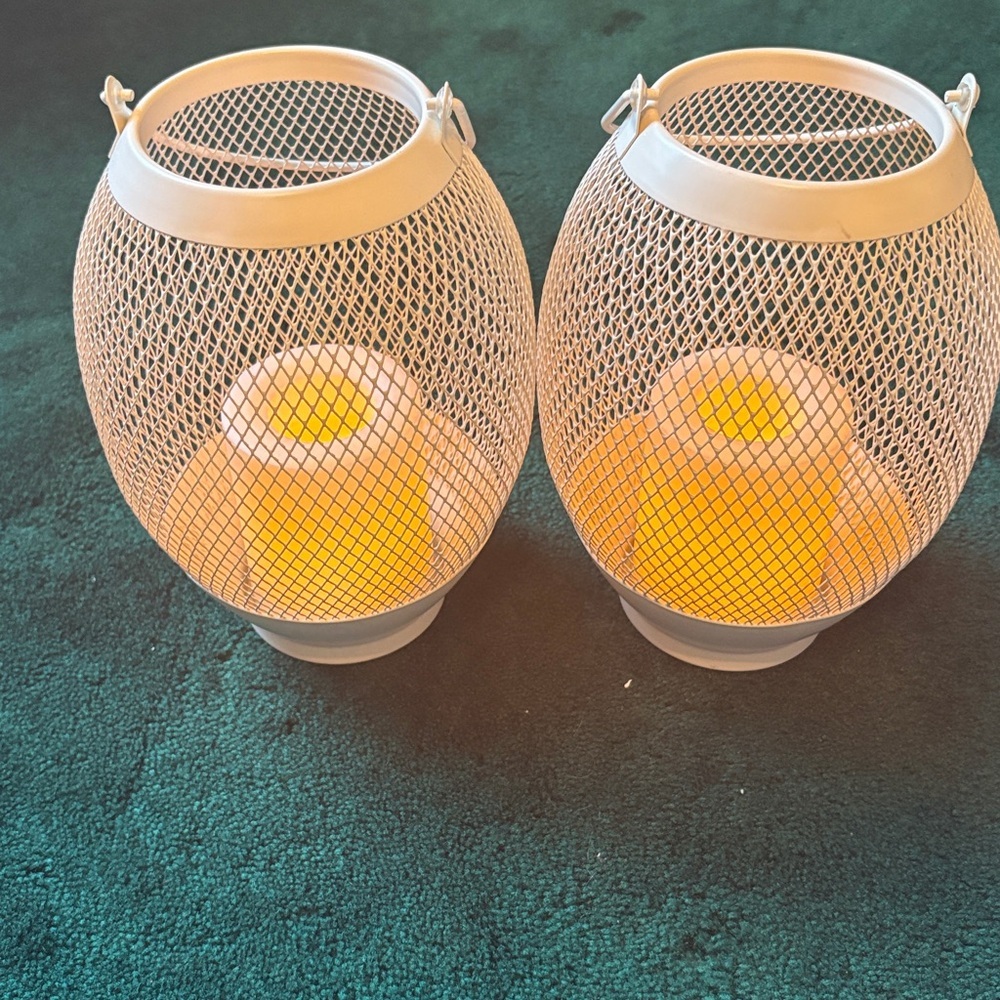 Cream Lanterns Battery Operated with Timer - Picture 3 of 6